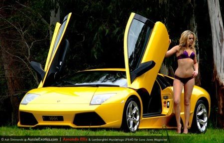 Gái đẹp kiêu hãnh bên siêu xe Lamborghini