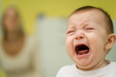 Trẻ sơ sinh khóc theo ngôn ngữ bố mẹ