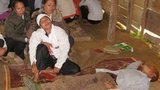 Tang trắng bản nghèo