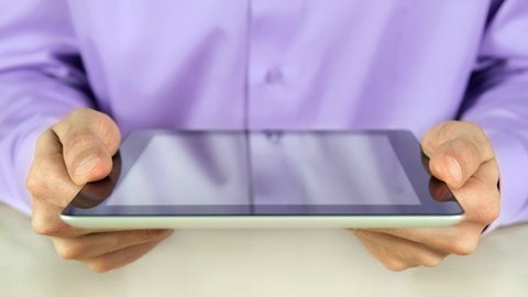 Mẹo chống đau vai khi dùng iPad