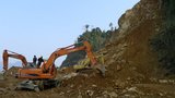 Sạt lở tại QL6: Tìm thấy thi thể 2 vợ chồng