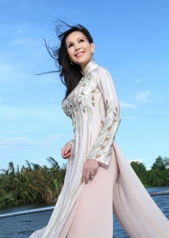 Diễm My: 'Không lấy đại gia vẫn hạnh phúc đó thôi'