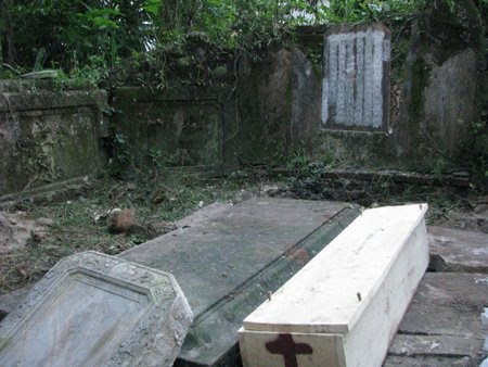 http://imgs.vietnamnet.vn/Images/2012/03/22/17/20120322172755_moco_1332411248.jpg