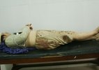 Bị chồng đánh giữa đêm, vợ nhảy lầu bất tỉnh