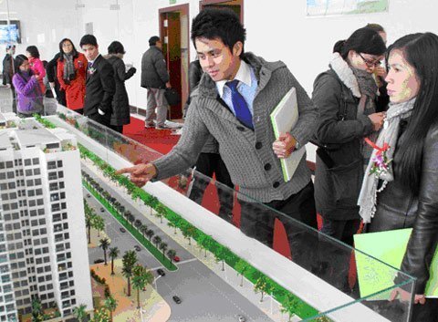 BĐS giảm giá 50%, tháo hàng vét tiền cuối năm