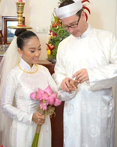 Hậu trường - Chuyện chưa kể về những người đẹp Việt lấy chồng Tây 