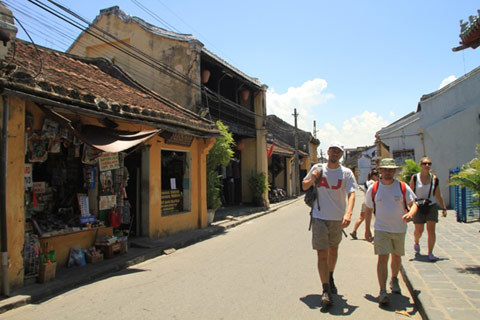 Hội An, Hạ Long, Nha Trang, Hà Nội, Mỹ Khê