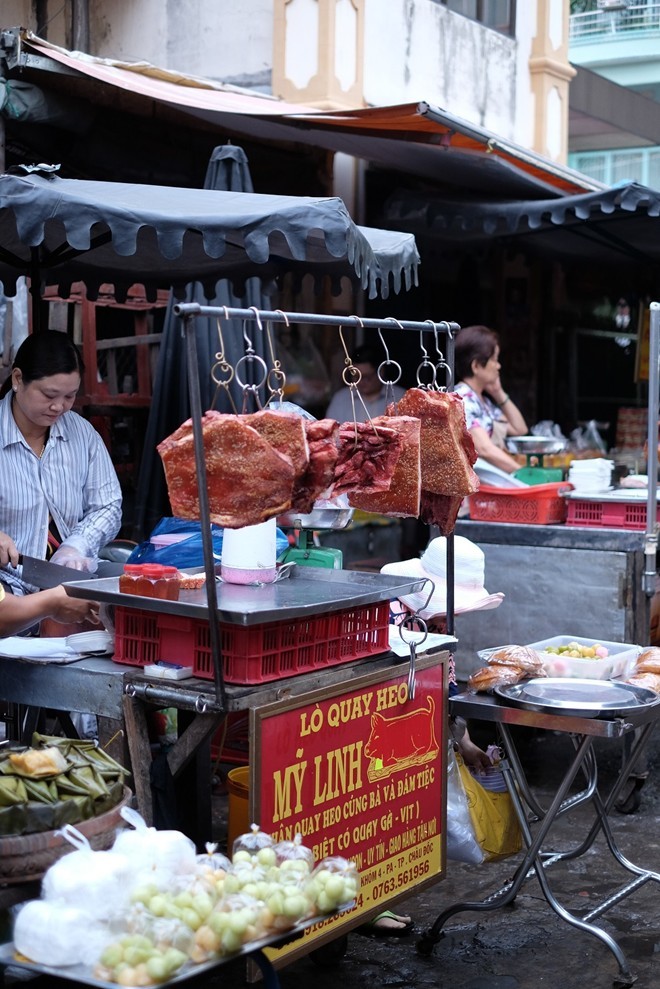 các loại mắm, khô cá, bánh, hoa quả, miền Tây, Châu Đốc