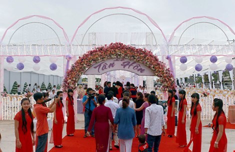 Đại gia Bạc Liêu lên tiếng về đám cưới khủng và 45 tỷ hồi môn