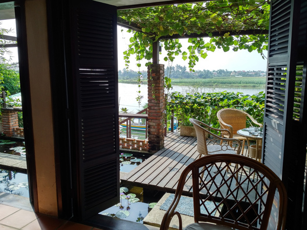 cụ bà Usuda ReiKo, Hội An, quán U café, giúp đỡ người nghèo