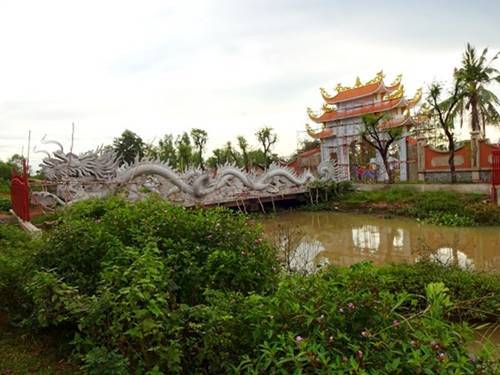 nhà thờ tổ Hoài Linh, công trình xây dựng không phép, Việt phủ Thành Chương