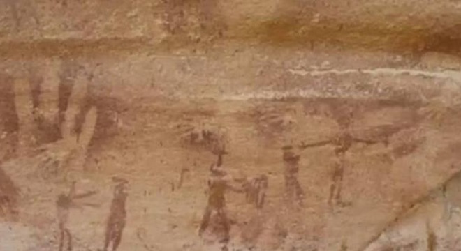 dấu tay 8000 năm, hang động Ai Cập, tay người, thằn lằn
