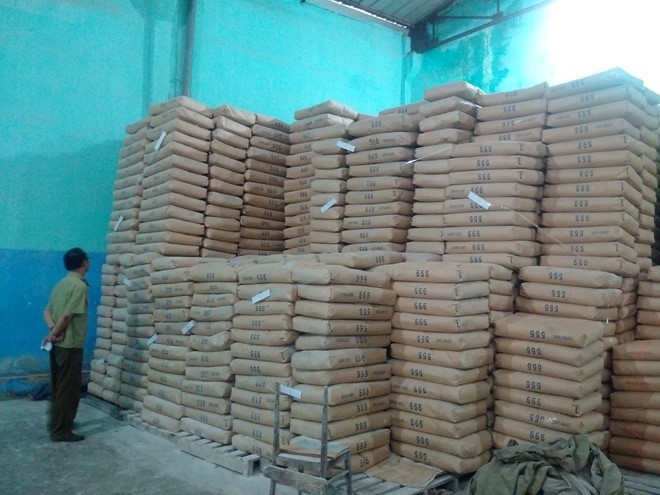 Kho bột mì hơn 100 tấn ở Sài Gòn hết hạn sử dụng