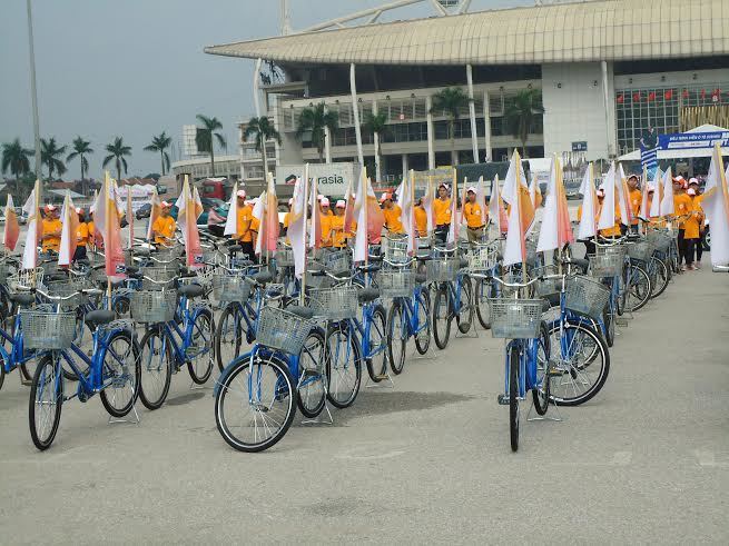 Hơn 300 người tham gia chương trình đạp xe vì “Nạn nhân da cam”