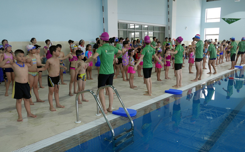 dạy bơi miễn phí tại Hà Nội