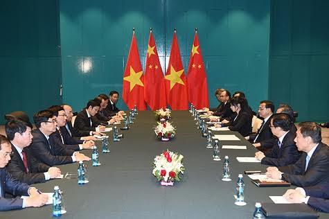 Thủ tướng Nguyễn Xuân Phúc gặp Thủ tướng TQ Lý Khắc Cường