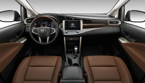 Xe Toyota Innova 2016 2.0 V có gì khi giá bán gần 1 tỷ? 2