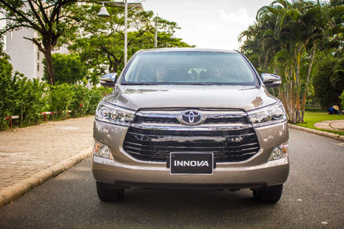 Xe Toyota Innova 2016 lựa chọn hàng đầu cho gia đình trên mỗi chuyến đi2