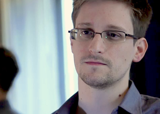 Edward Snowden, NSA, Nga, tin tặc