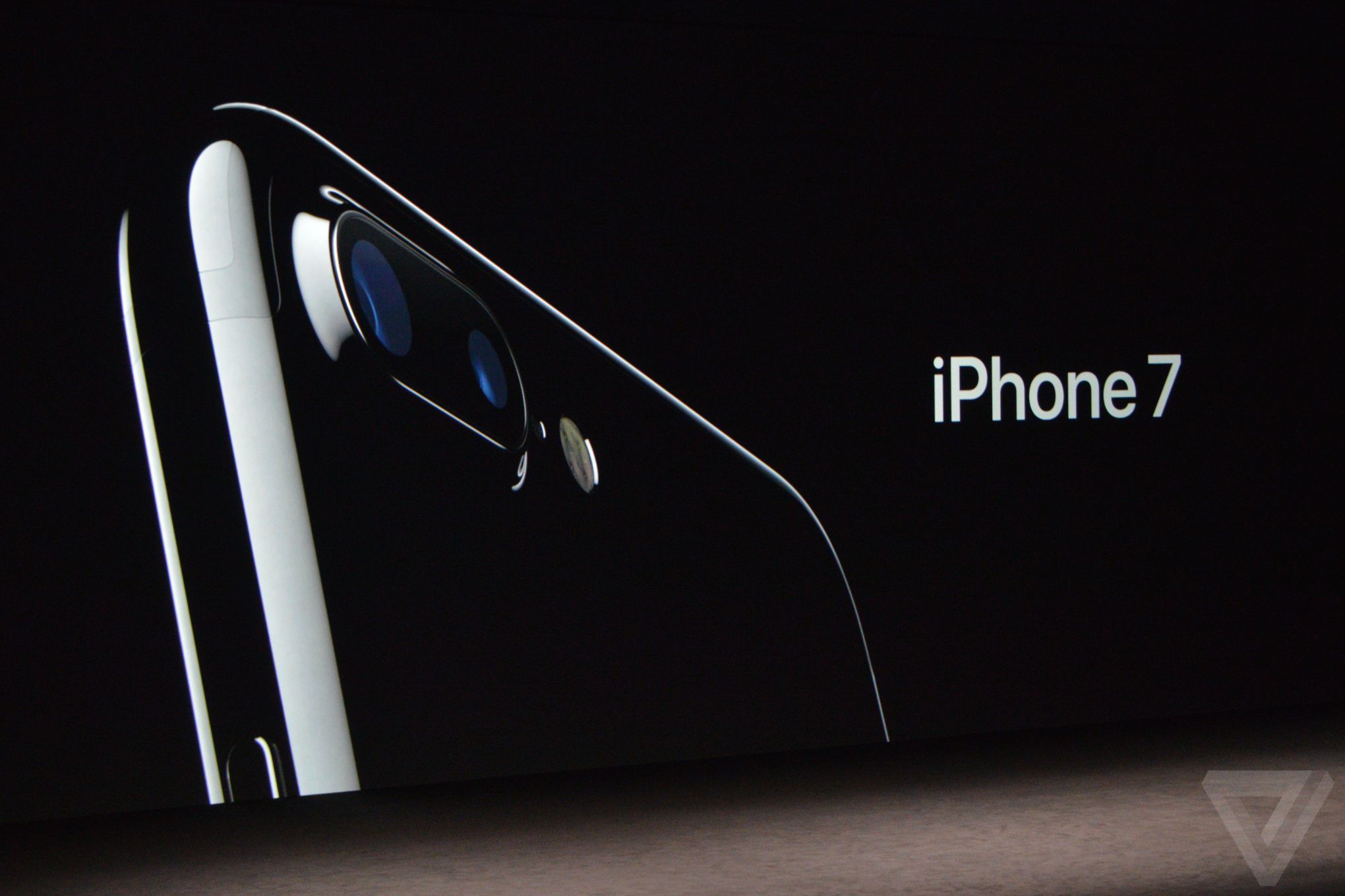iPhone 7, iphone 7 plus, giá bán iphone 7, cấu hình iphone 7, camera iPhone 7
