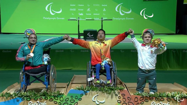 Lê Văn Công, HCV Paralympic, chuyện cổ tích đô cử liệt 2 chân, paralympic Rio 2016