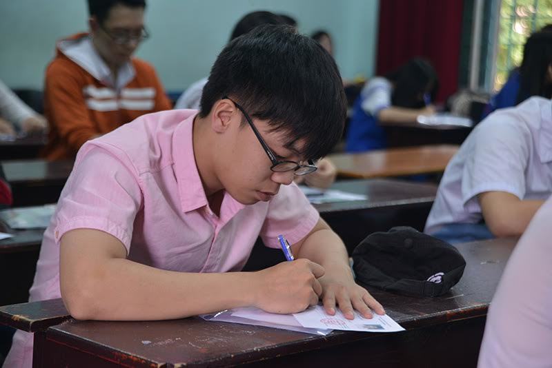 Hội Toán học Việt Nam, thi trắc nghiệm Toán, bài thi tổ hợp