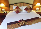 Bí mật khách sạn đặt 4 chiếc gối trên giường cho 2 người