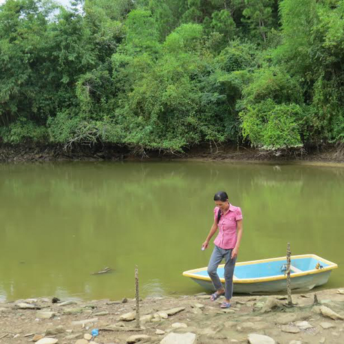 Viên ngọc, tượng Phật Bà Quan Âm, lộc trời, vợ chồng, mò được ngọc trai, Quảng Bình, đá quý, đổi đời, ngọc trai