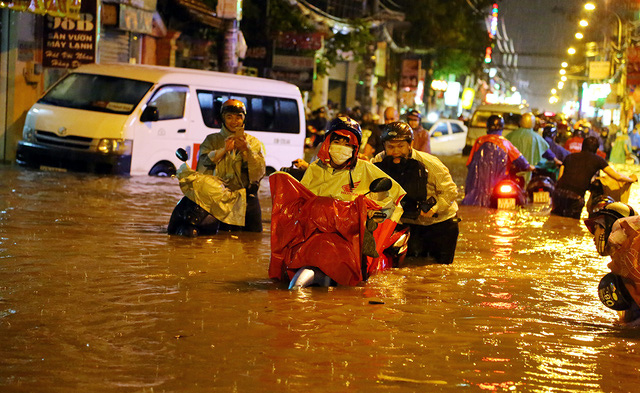 Xe máy ngập nước sẽ bị hư hỏng đến đâu sau trận mưa tại Sài Gòn? 2