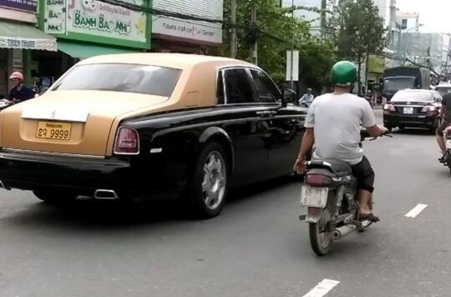 Rolls-Royce Phantom Series II màu độc, biển 'tứ quý' trên phố Sài thành