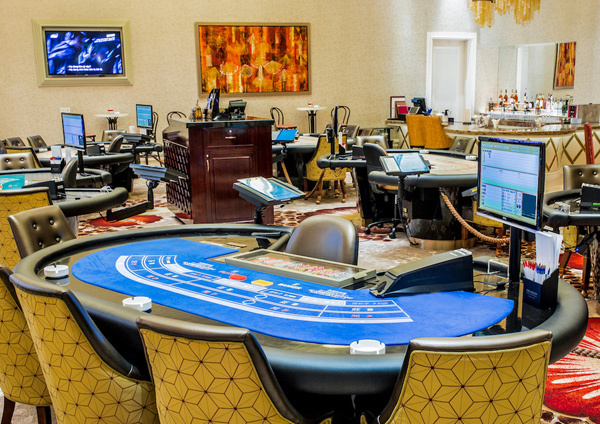 Mang hàng trăm triệu USD ra nước ngoài đánh bạc?