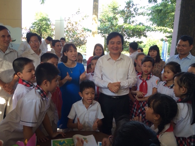Phùng Xuân Nhạ, Lào Cai, đổi mới giáo dục