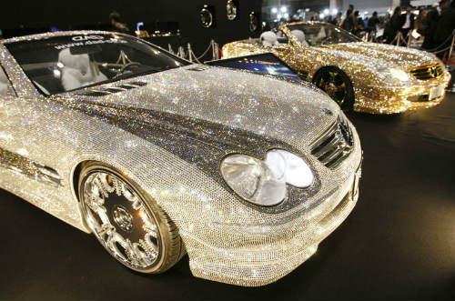 Lóa mắt Mercedes-Benz SL 600 kim cương giá 109 tỷ đồng