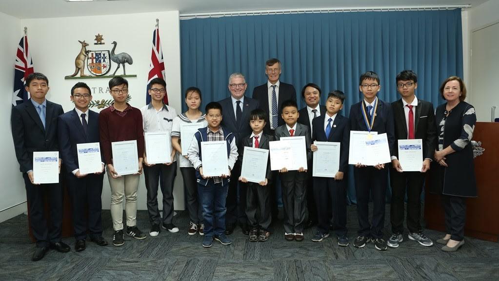 Học sinh Việt đạt nhiều giải cao ở cuộc thi toán học của Úc