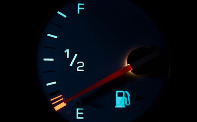 Xe của bạn có thể chạy tiếp bao xa khi kim xăng chạm vạch E?
