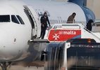 Vụ máy bay Libya: Không tặc đầu hàng