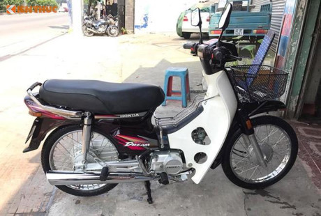 Honda Dream đắp điếm chiếu ngay sát hai mươi năm giá chỉ trăm triệu