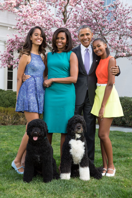 Những khoảnh khắc đáng nhớ bên vợ con của Obama - Ảnh 26.