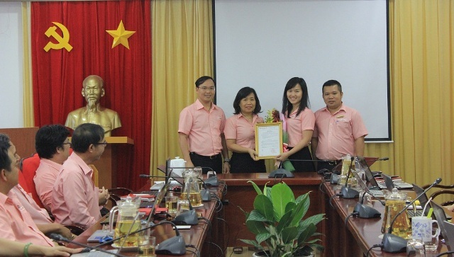 Hai ái nữ 8x, chức lớn của bà Hồ Thị Kim Thoa