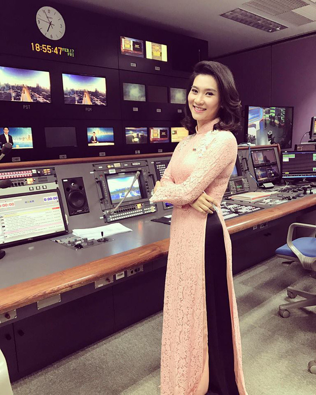 BTV Khánh trang, Khánh Trang,kháchhàng