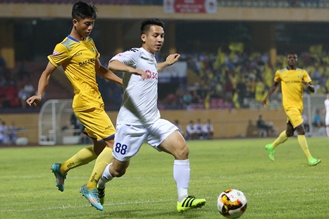 Hà Nội FC 0-0 SLNA phút 31