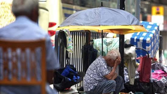 Hồng Kông, Trung Quốc, sinh hoạt, nghèo khổ, thu nhập thấp
