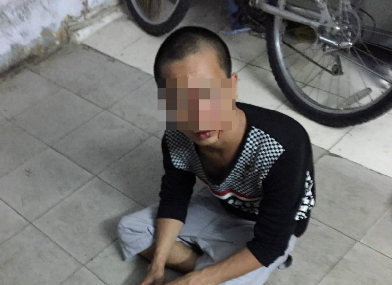 kẻ cướp giật bị bắt vì kẹ xe, bắt nóng kẻ cướp giật ở Sài Gòn, bắt nghi can cướp giật ĐTDĐ trên phố