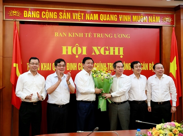 Đinh La Thăng, Dinh La Thang, Ban Kinh tế Trung ương, Nguyễn Văn Bình
