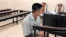 Hà Nội: Bé gái 12 tuổi bị gã trai hại đời, lừa lấy xe máy