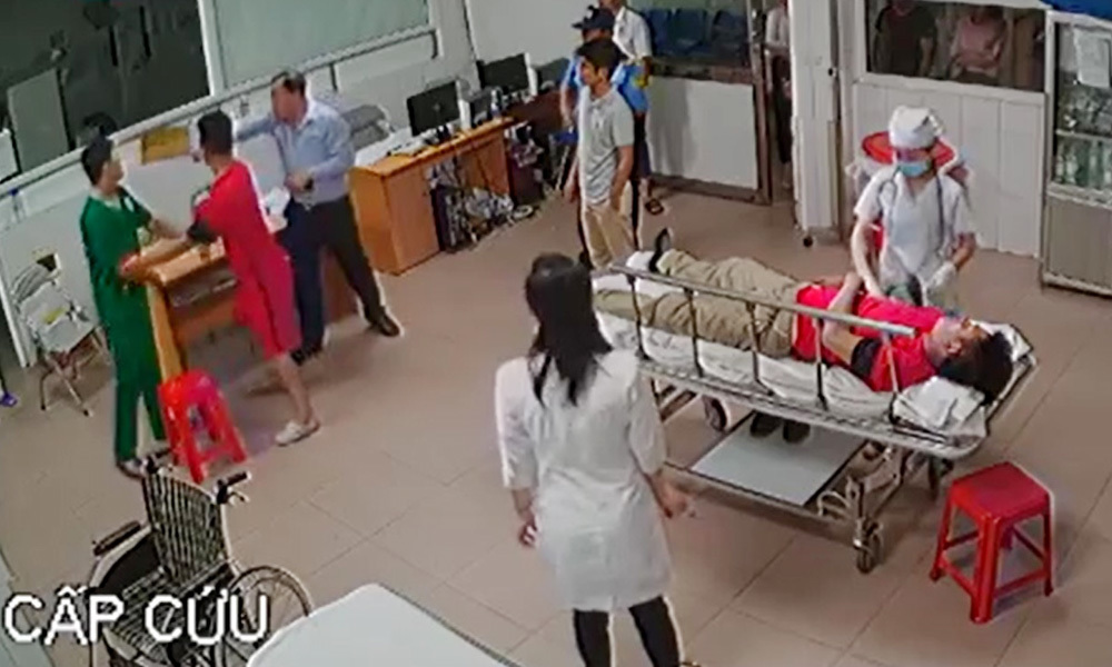 hành hung bác sĩ, Nghệ An, bệnh viện 115 Nghệ An