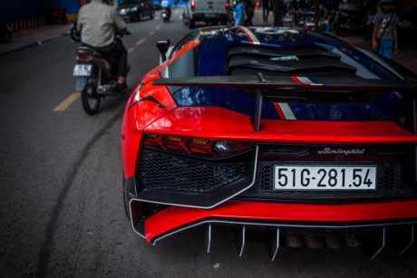 Minh Nhựa, Lamborghini Aventador SV,  siêu xe Aventador SV