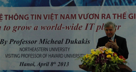 Harvard, Michael Dukakis, CNTT Việt Nam
