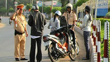 Chỉ có CSGT mang giấy chứng nhận mới được phạt vi phạm?