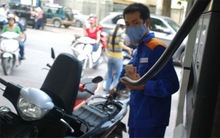 Một lít xăng: 4 loại thuế, 3 loại phí